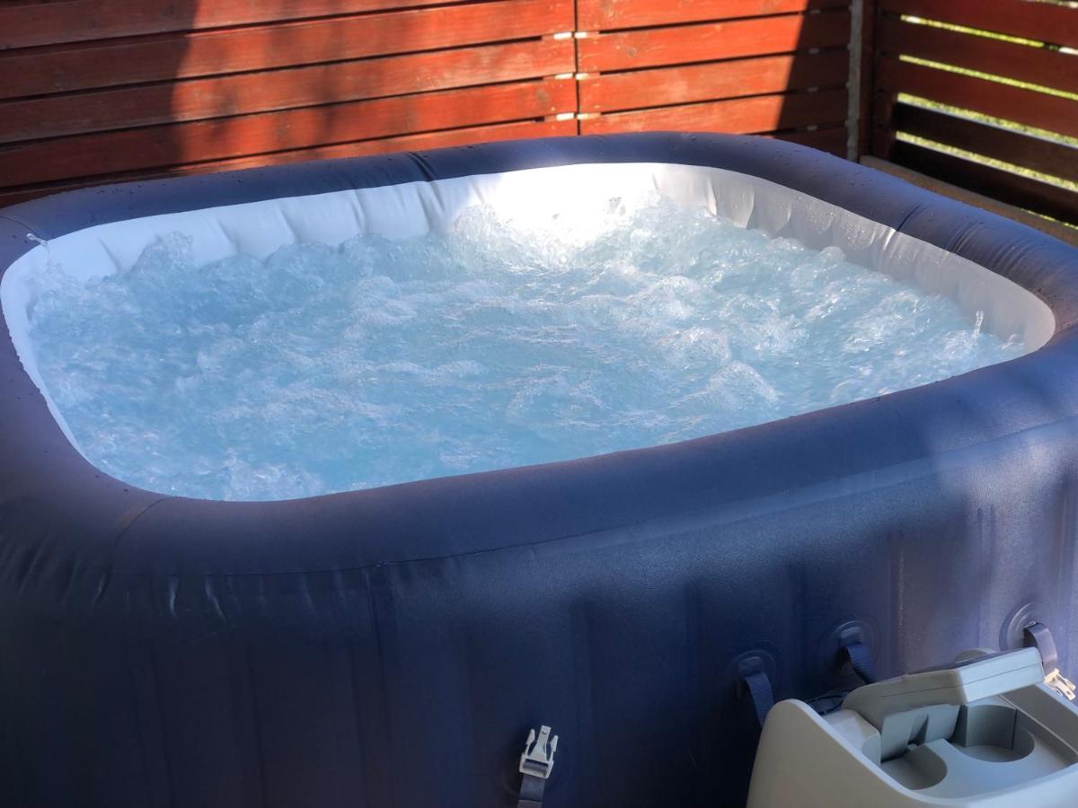 Jenny Apartment With Jacuzzi Брезовица Экстерьер фото