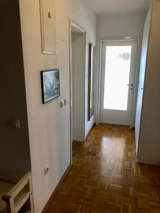 Jenny Apartment With Jacuzzi Брезовица Экстерьер фото