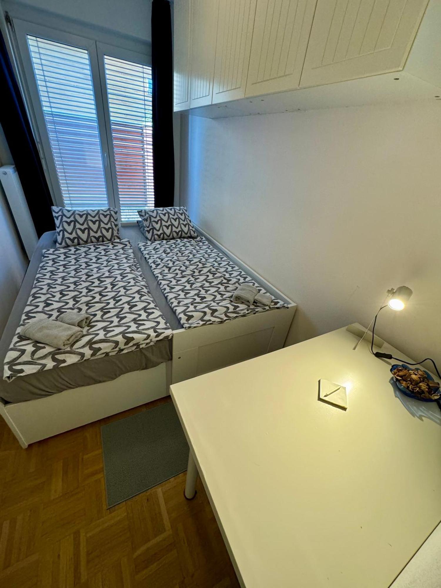 Jenny Apartment With Jacuzzi Брезовица Экстерьер фото